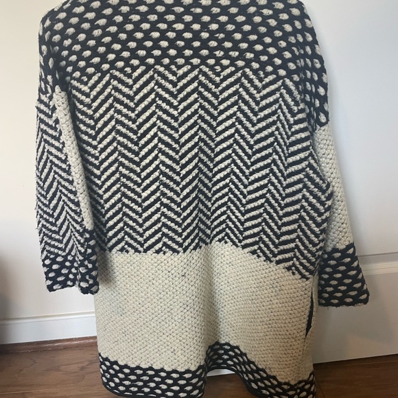 Vilagallo cardigan sweater - Picture 3 of 3